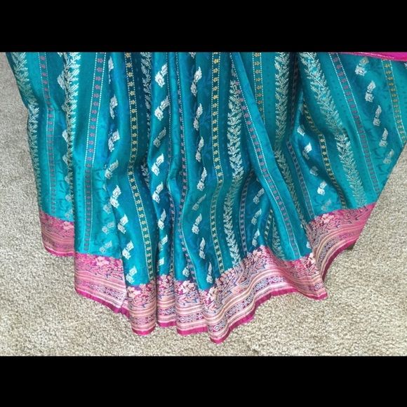 Beautiful Banasari Silk Sari (Saree) - Picture 5 of 8